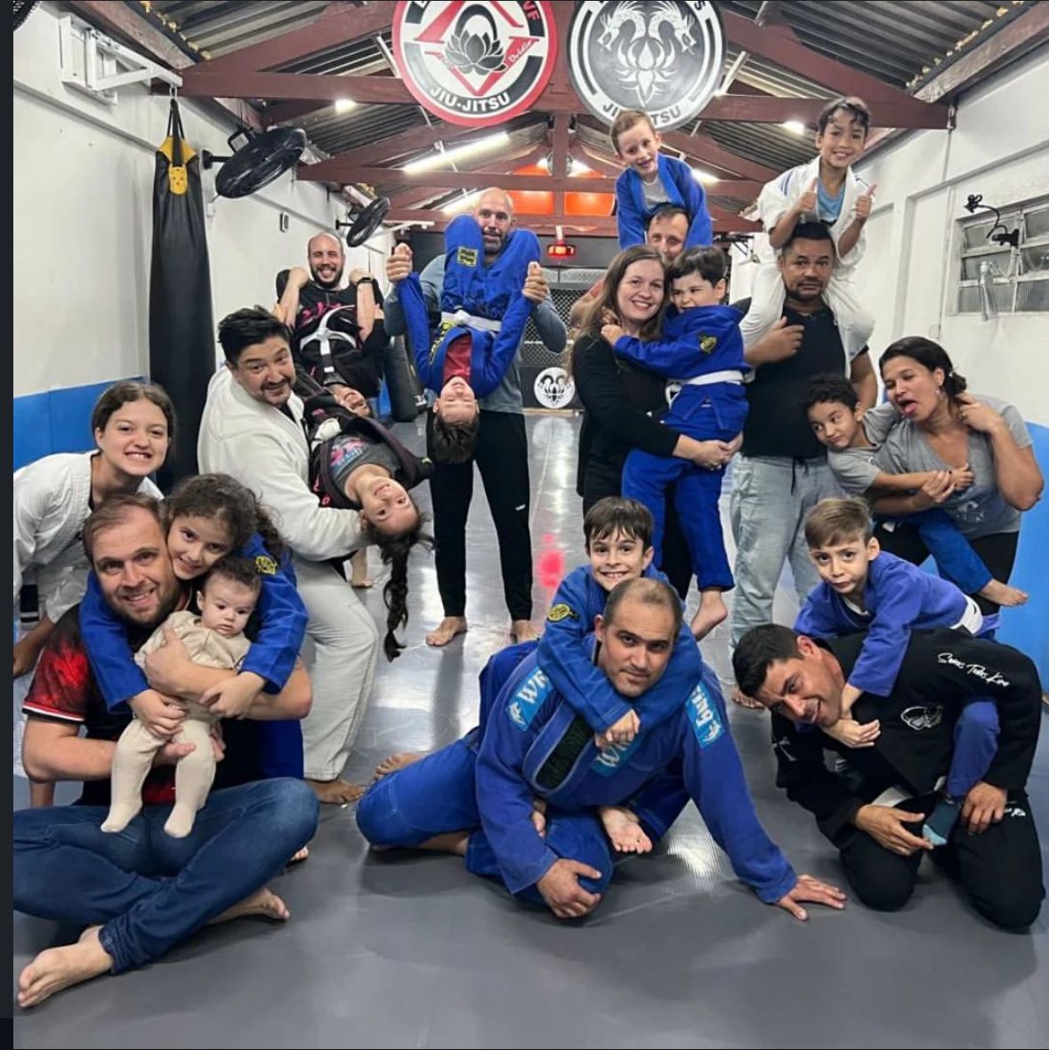Treino de Jiu-Jitsu Kids na Black Lotus